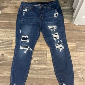 *like new * 18w Judy Blue Distressed boyfriend fit jeans